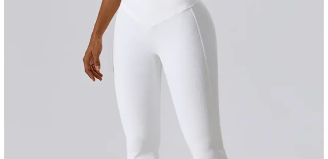 Le legging blanc : l’étoile montante de la mode 2024